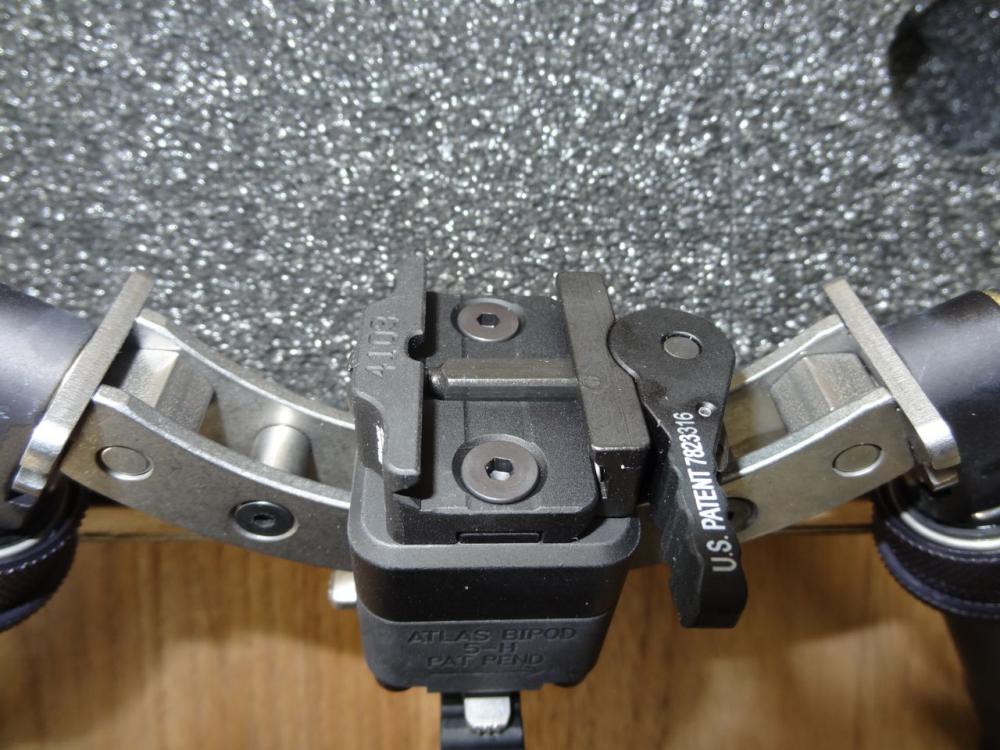 Atlas Heavy Duty Bipod BT35-LW17 5H Met Snelmontage